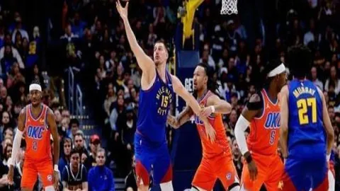 詹姆斯：核心支柱，高效贡献16分8篮板4助攻，全面防守，三分投射稳定，四中二率助力球队胜利