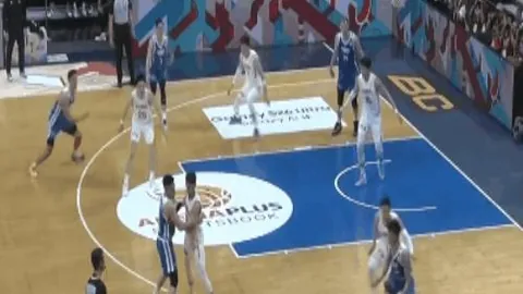 成都蓉城内线关键位置争夺白热化，韦德与徐正源能否加强替补阵容深度？