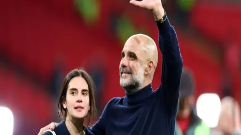 拜仁后防线告急，格雷茨卡有望暂代空缺位置